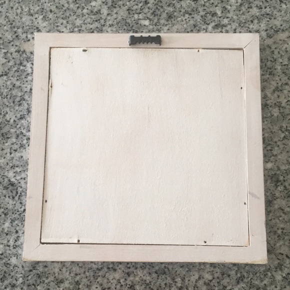 Wall frame - Picture 2 of 2